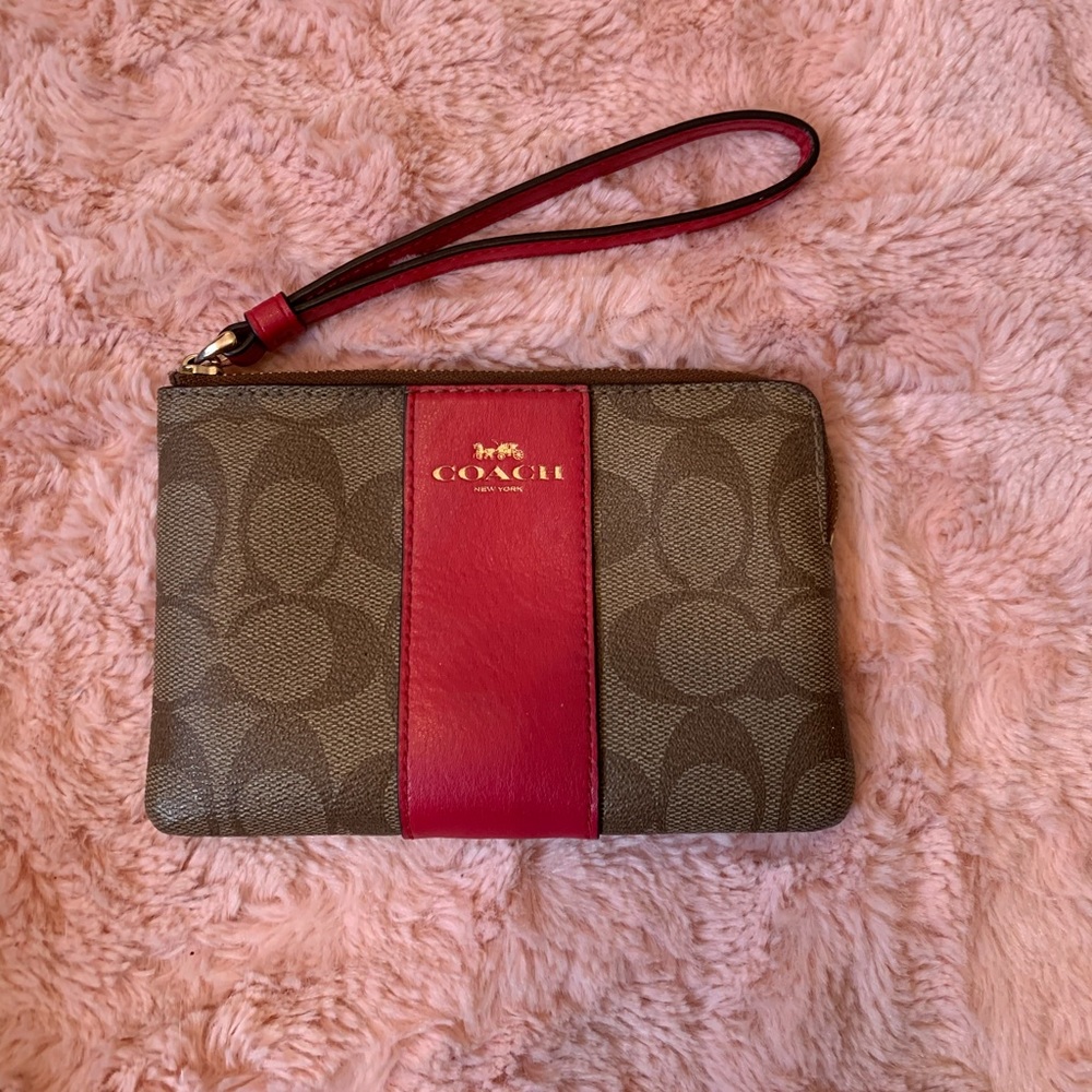 Coach small wristlet purse (NEW CONDITION)